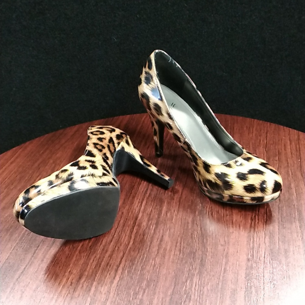 Worthington Wor Jean Leopard Patent Platform Pumps Size 6M